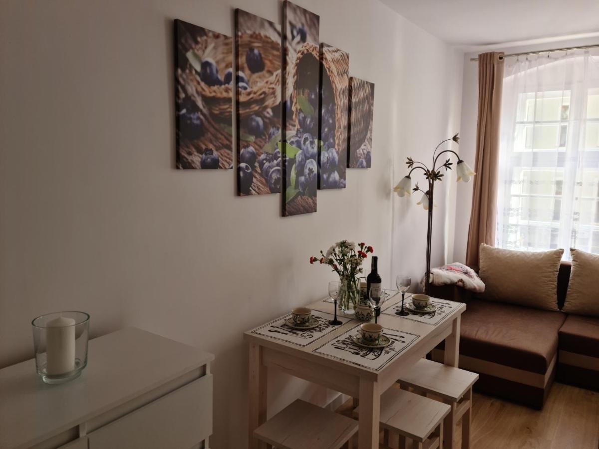 Apartament De Luxe Emily Jelenia Góra Kültér fotó