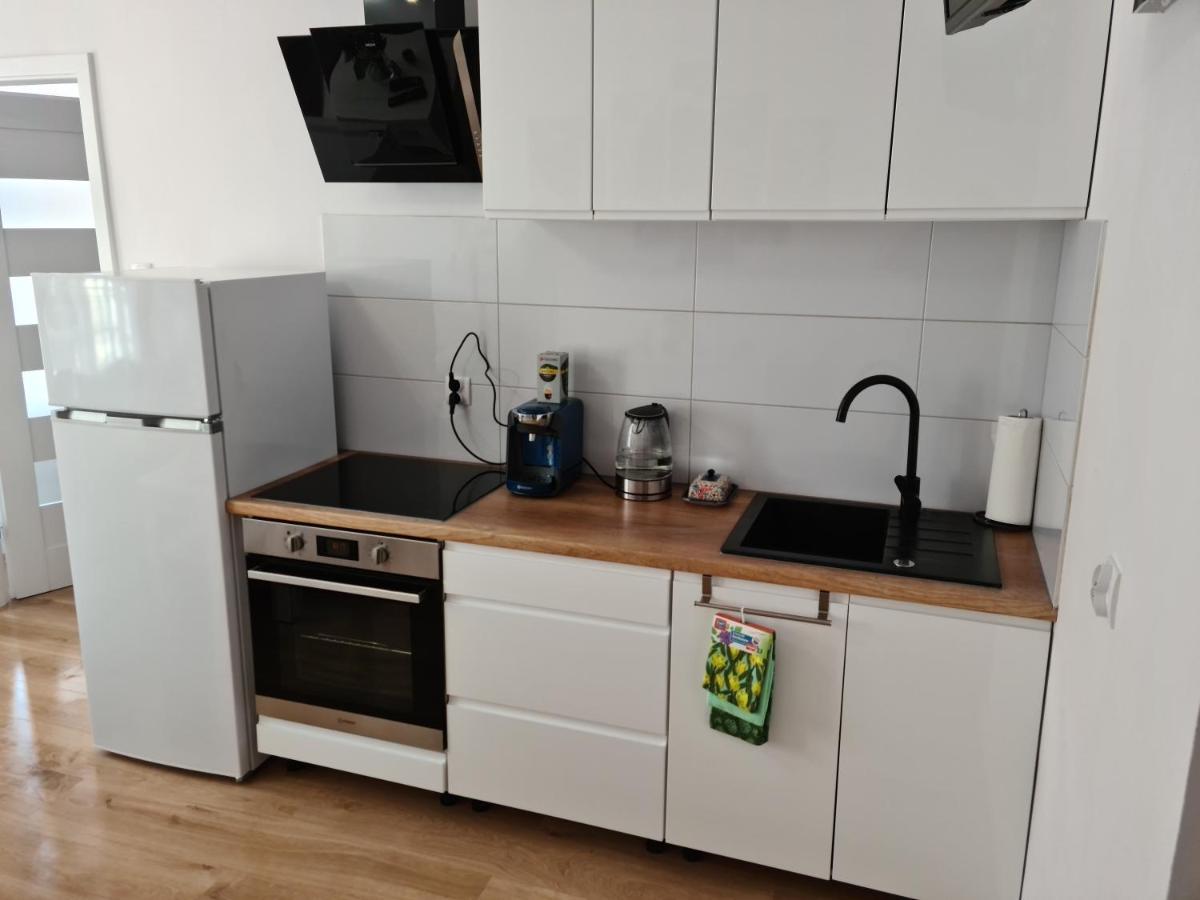 Apartament De Luxe Emily Jelenia Góra Kültér fotó